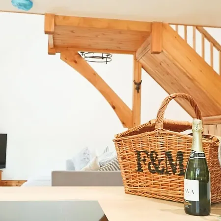 Cedar - Hopewell Holiday home *