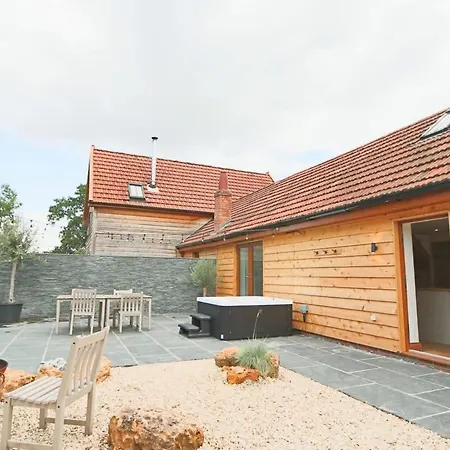 Cedar - Hopewell Bristol